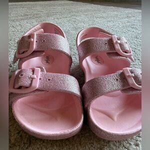 Cat & Jack Toddler Ade Blown EVA Sandals in pink glitter. Little girl size 9